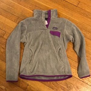 Small Gray Women’s Patagonia Pullover Fleece